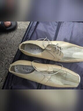 Vigotti Men's Lace-Up Oxfords in Metallic Beige